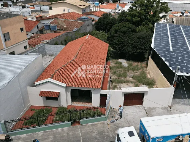 Casa com 1200m², para alugar, no bairro Alto Maron em Vitória da Conquista