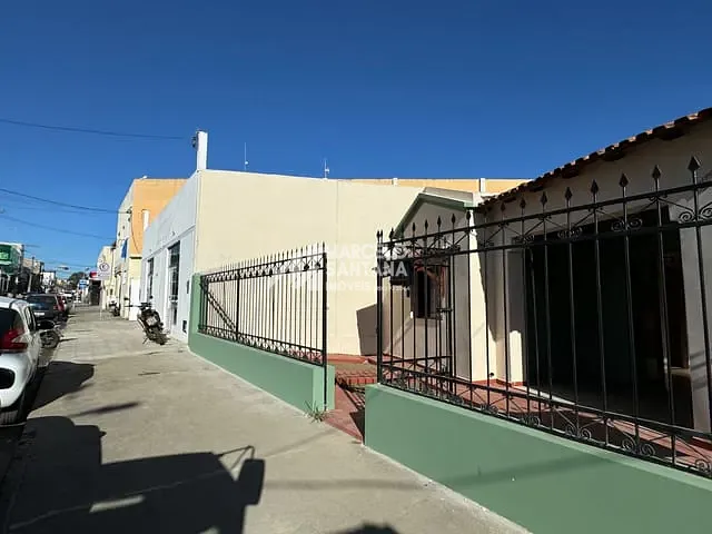 Casa com 1200m², para alugar, no bairro Alto Maron em Vitória da Conquista