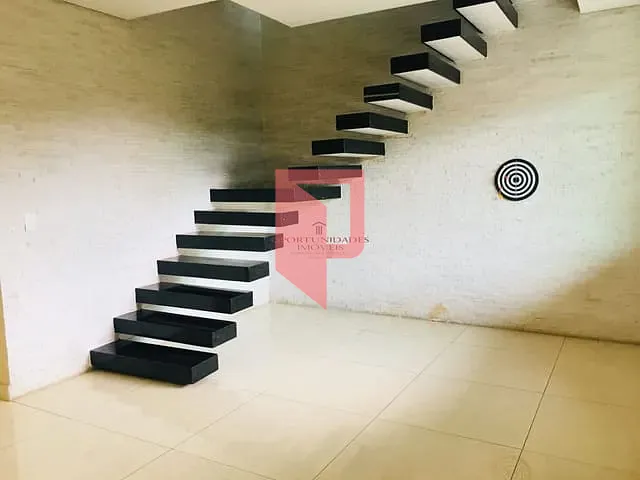 Casa com 330m² 4 quartos e 3 banheiros, à venda, no bairro Aparecida em Belo Horizonte