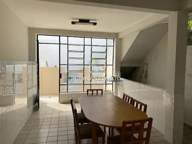 Casa com 400m² 4 quartos e 3 banheiros, à venda, no bairro Fradinhos em Vitória