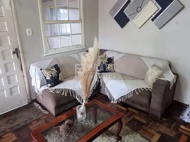 Casa com 262m² 3 quartos e 2 banheiros, à venda, no bairro Três Vendas em Pelotas