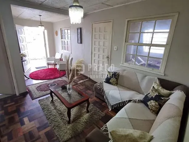 Casa com 262m² 3 quartos e 2 banheiros, à venda, no bairro Três Vendas em Pelotas