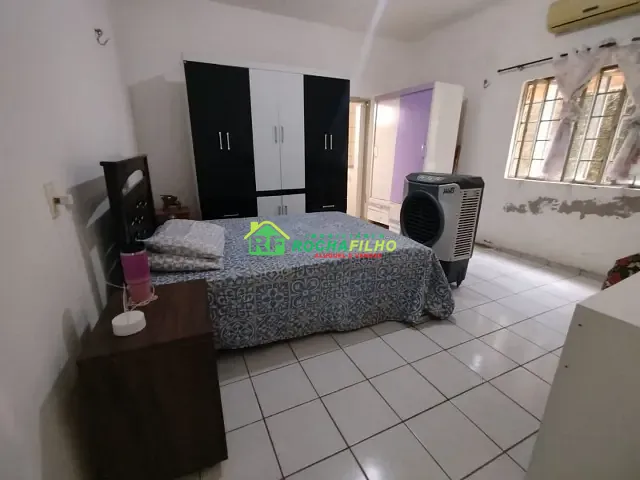 Casa com 400m² 5 quartos e 2 banheiros, à venda, no bairro Saci em Teresina