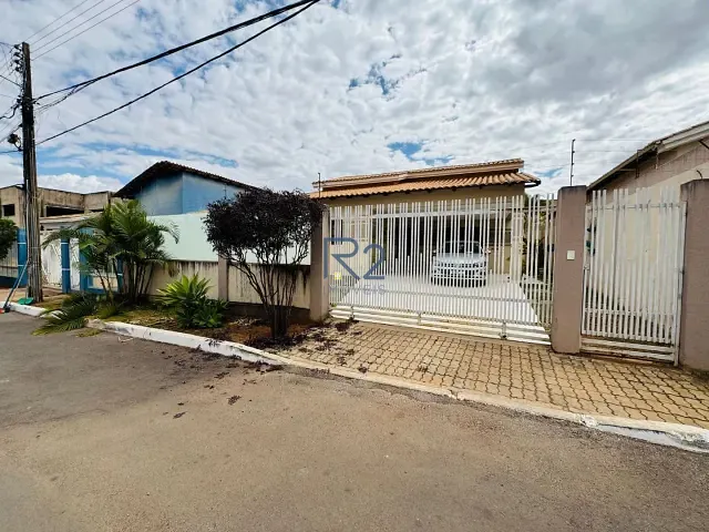 Casa com 600m² 4 quartos e 2 banheiros, à venda, no bairro Vicente Pires em Vicente Pires