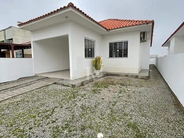 Casa com 180m² 2 quartos e 1 banheiro, à venda, no bairro Joaia em Tijucas