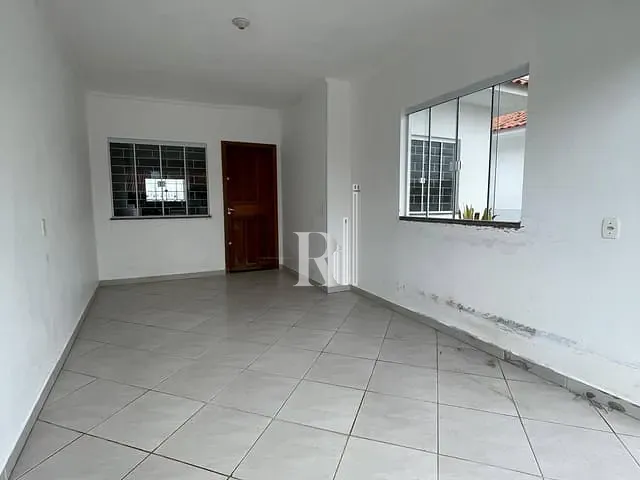 Casa com 180m² 2 quartos e 1 banheiro, à venda, no bairro Joaia em Tijucas