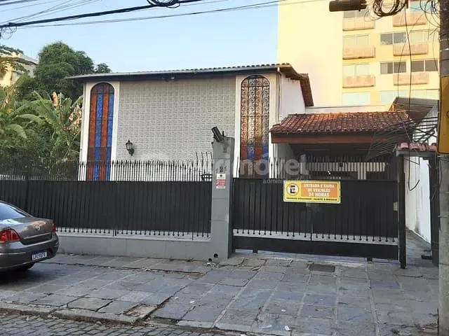 Casa com 597m², à venda ou para alugar, no bairro Freguesia (Jacarepaguá) em Rio de Janeiro