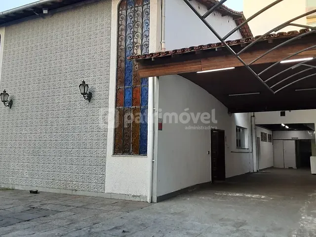 Casa com 597m², à venda ou para alugar, no bairro Freguesia (Jacarepaguá) em Rio de Janeiro