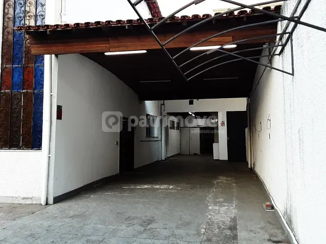 Casa com 597m², à venda ou para alugar, no bairro Freguesia (Jacarepaguá) em Rio de Janeiro