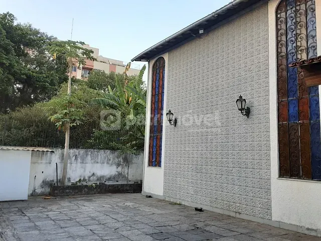 Casa com 597m², à venda ou para alugar, no bairro Freguesia (Jacarepaguá) em Rio de Janeiro