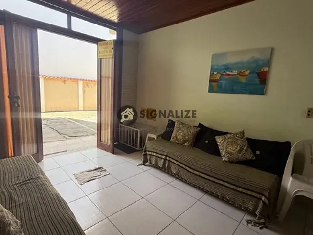 Casa 2 quartos e 2 banheiros, à venda, no bairro Peró em Cabo Frio