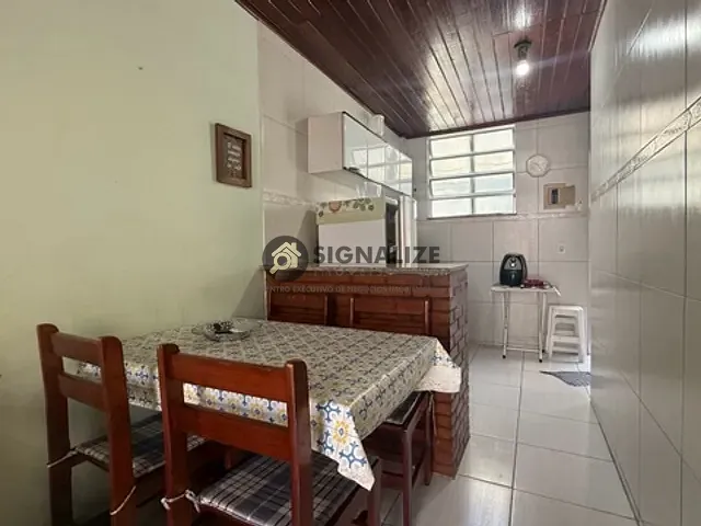 Casa 2 quartos e 2 banheiros, à venda, no bairro Peró em Cabo Frio