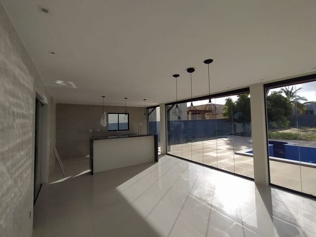 Casa com 177m² 4 quartos e 1 banheiro, à venda, no bairro Centro em Conde