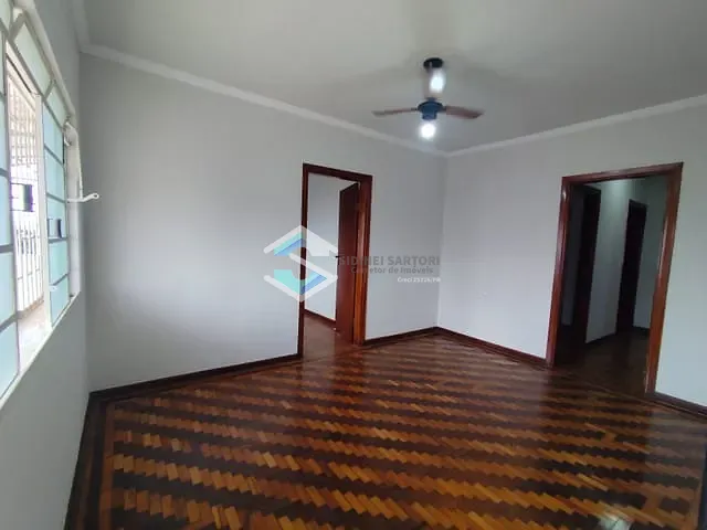 Casa com 202m² 3 quartos e 2 banheiros, à venda, no bairro Centro em Jacarezinho