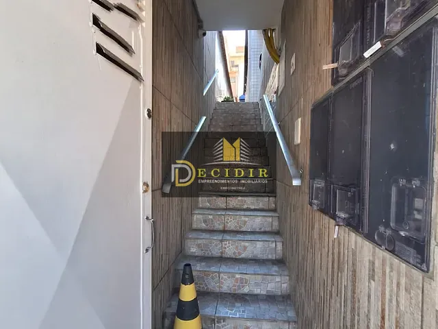Casa com 80m² 3 quartos e 2 banheiros, para alugar, no bairro Vila Regente Feijó em São Paulo