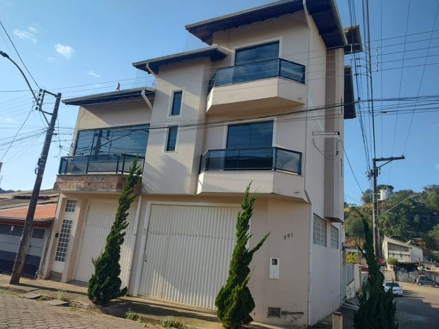 Casa com 100m², à venda, no bairro Vila Mariana em Cambuí
