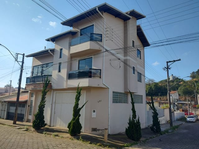 Casa com 100m², à venda, no bairro Vila Mariana em Cambuí