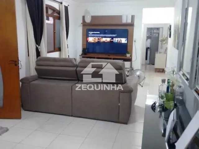 Casa com 125m² 2 quartos e 3 banheiros, à venda, no bairro Jardim Veloso em Osasco