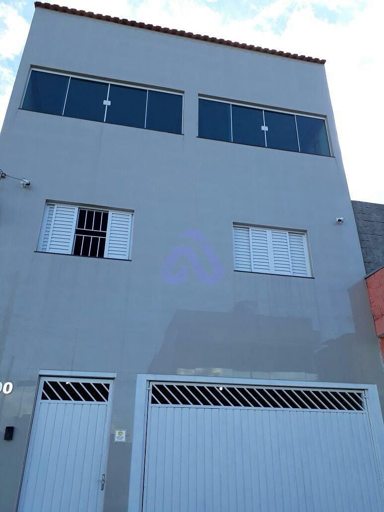 Casa, 3 quartos, 300 m² - Foto 1