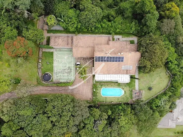 Casa 4 quartos e 6 banheiros, à venda, no bairro Rio Abaixo em Mairiporã