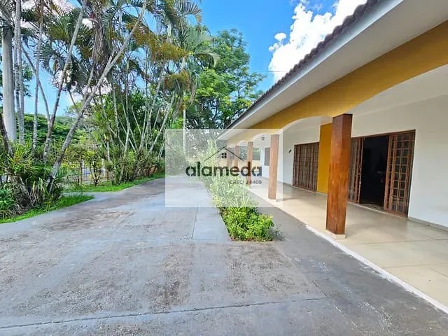Casa com 473m² 3 quartos e 2 banheiros, à venda, no bairro VILA PRESTES em Jacarezinho
