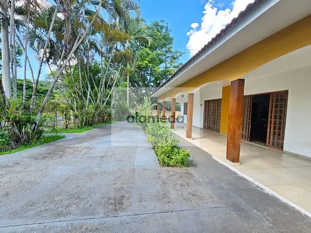 Casa com 473m² 3 quartos e 2 banheiros, à venda, no bairro VILA PRESTES em Jacarezinho