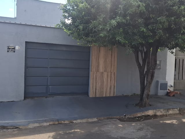 Casa 3 quartos e 2 banheiros, à venda, no bairro Vila Cruzeiro do Sul em Aparecida de Goiânia