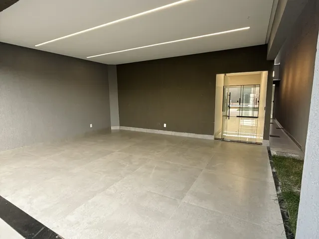 Casa 3 quartos e 4 banheiros, à venda, no bairro Jardim Atlântico em Goiânia