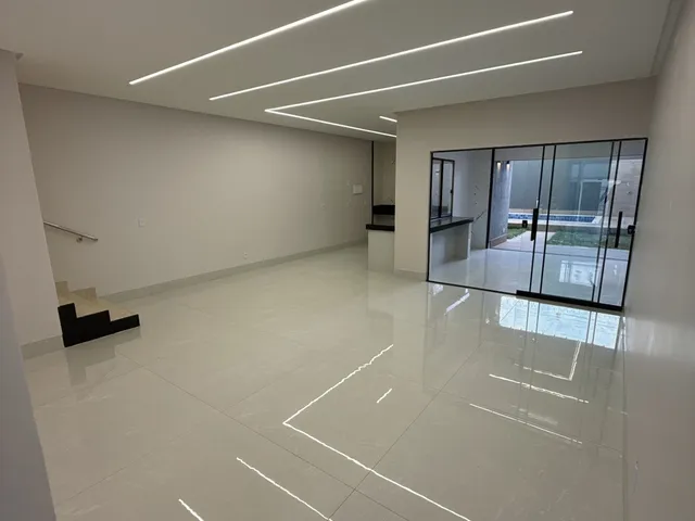 Casa 3 quartos e 4 banheiros, à venda, no bairro Jardim Atlântico em Goiânia