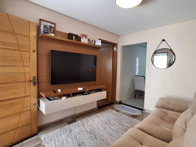 Casa com 168m² 2 quartos e 1 banheiro, à venda, no bairro Jardim das Maravilhas em Santo André