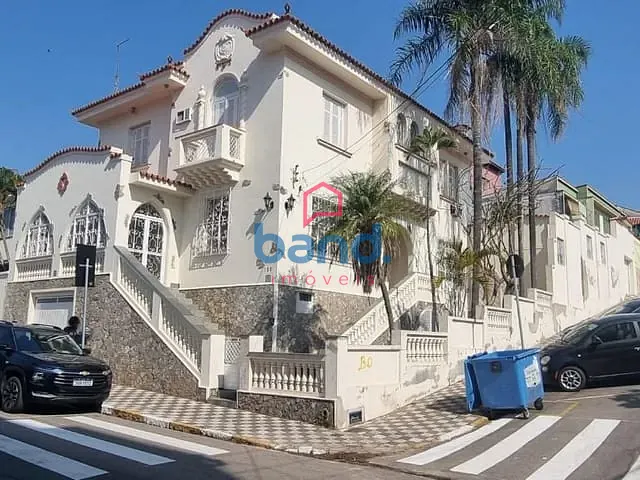 Casa com 454m² 4 quartos e 5 banheiros, à venda ou para alugar, no bairro Centro em Porto Feliz