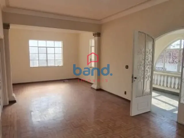Casa com 454m² 4 quartos e 5 banheiros, à venda ou para alugar, no bairro Centro em Porto Feliz