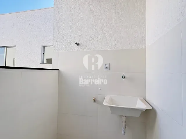 Casa 3 quartos e 1 banheiro, à venda, no bairro Eldorado (Parque Durval de Barros) em Ibirité