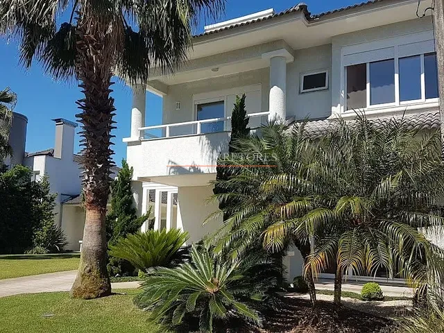 Casa com 600m² 6 quartos e 5 banheiros, à venda, no bairro centro em Capão da Canoa