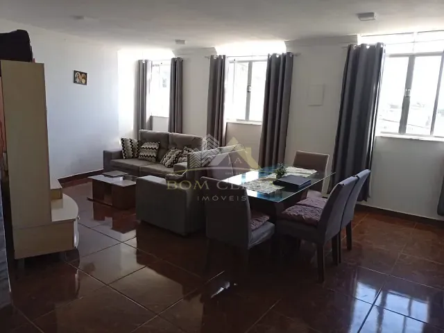Casa com 315m² 3 quartos e 2 banheiros, à venda, no bairro Democrata em Juiz de Fora