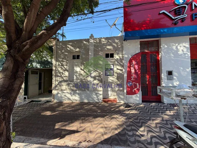 Casa 3 quartos e 2 banheiros, à venda, no bairro Centro em Corumbá
