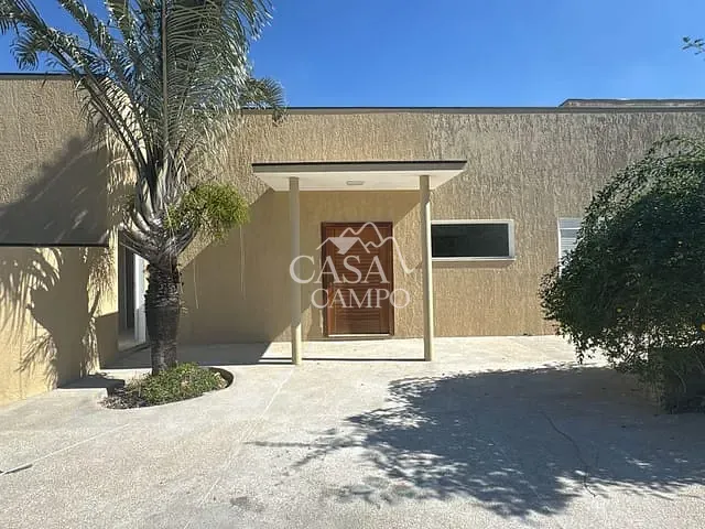 Casa com 1300m² 4 quartos e 6 banheiros, à venda ou para alugar, no bairro Bairro Campos de Santo Antônio em Itu