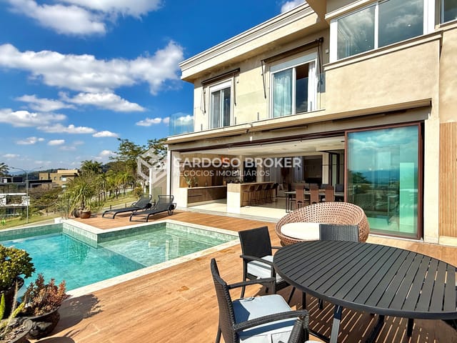 Casa com 514m² 4 quartos e 6 banheiros, à venda, no bairro Alphaville em Santana de Parnaíba