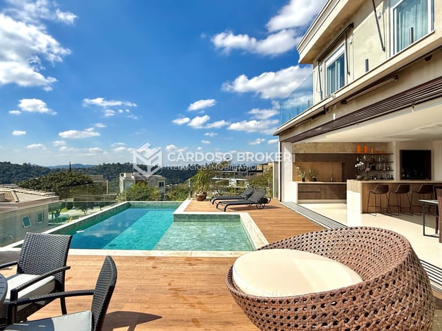 Casa com 514m² 4 quartos e 6 banheiros, à venda, no bairro Alphaville em Santana de Parnaíba