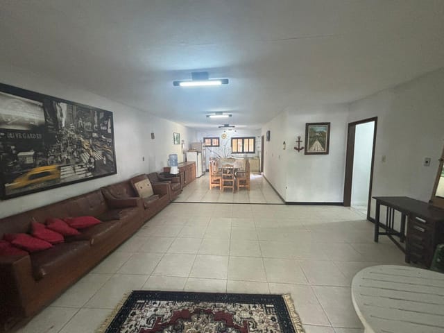 Casa 3 quartos e 2 banheiros, à venda, no bairro Praia Alegre em Penha