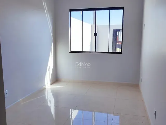 Casa 2 quartos e 2 banheiros, à venda, no bairro Viena em Cascavel