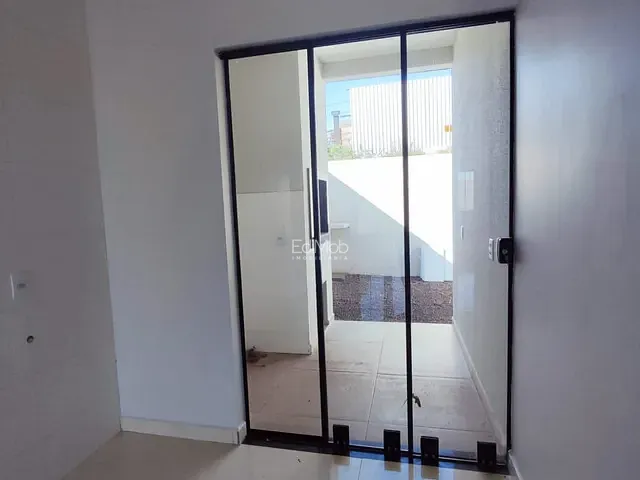 Casa 2 quartos e 2 banheiros, à venda, no bairro Viena em Cascavel