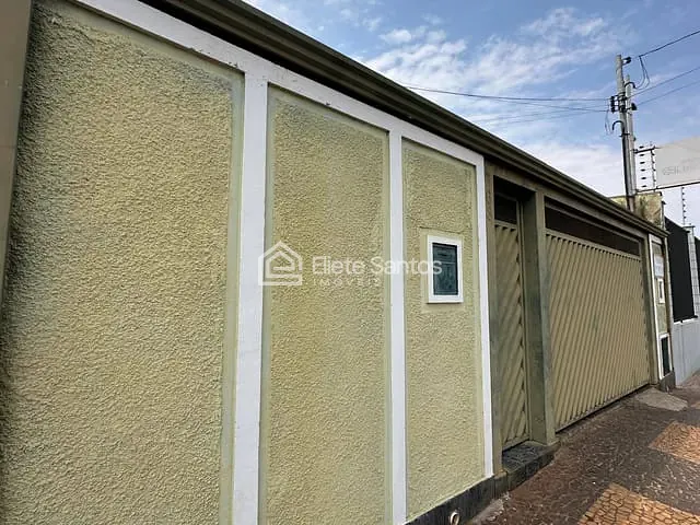 Casa 2 quartos e 1 banheiro, à venda, no bairro Vila Cordenonsi em Americana