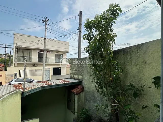 Casa 2 quartos e 1 banheiro, à venda, no bairro Vila Cordenonsi em Americana