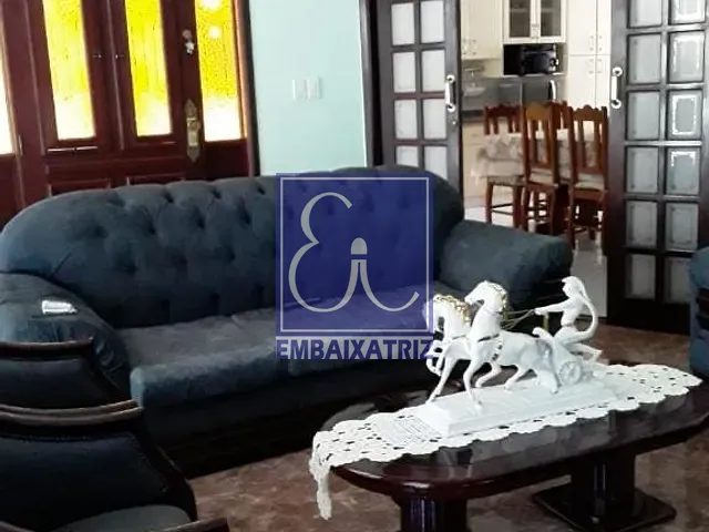 Casa com 300m² 3 quartos e 2 banheiros, à venda, no bairro Jardim América em São José dos Campos