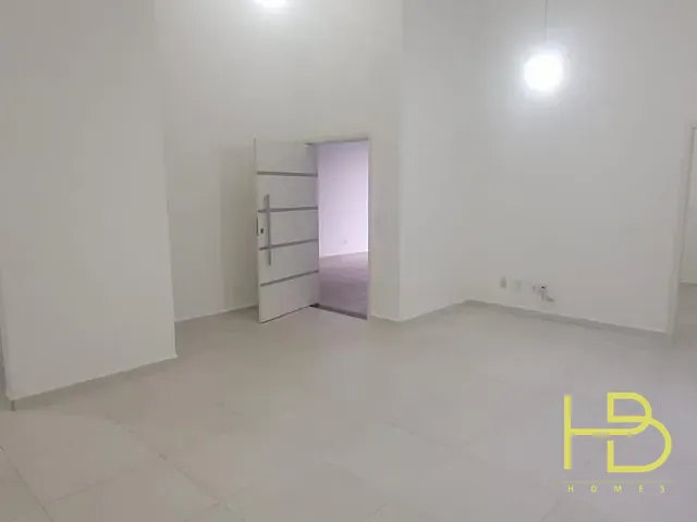 Casa 3 quartos e 5 banheiros, para alugar, no bairro Ibiti Royal Park em Sorocaba