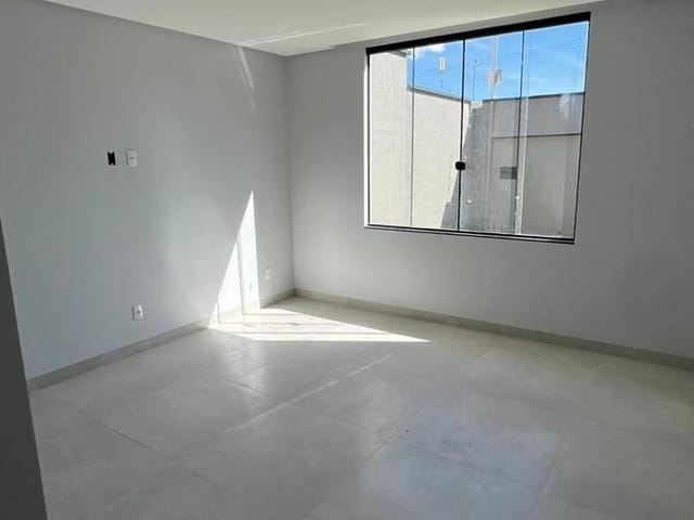 Casa com 290m² 3 quartos e 3 banheiros, à venda, no bairro Jardim América em Goiânia