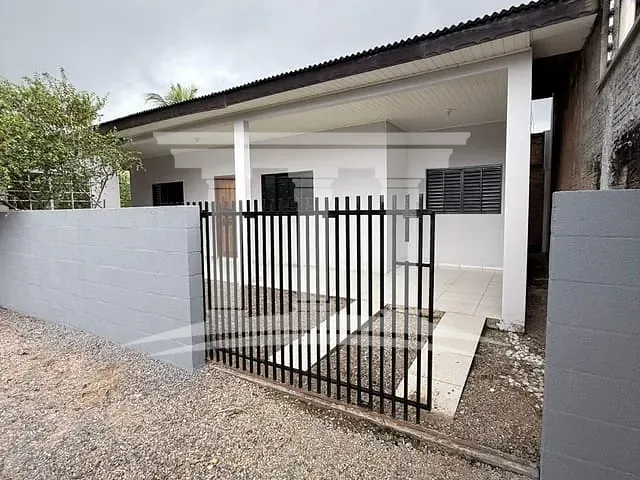 Casa 2 quartos e 1 banheiro, para alugar, no bairro Jardim Imperial em Sinop