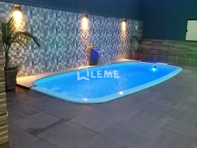 Casa com 250m², à venda, no bairro Fazenda Planalto em Guaxupé