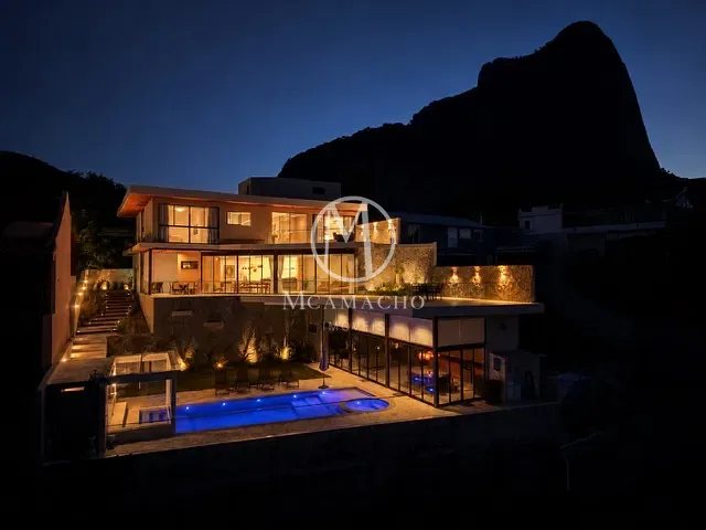 Casa 5 quartos e 8 banheiros, à venda, no bairro Joá em Rio de Janeiro